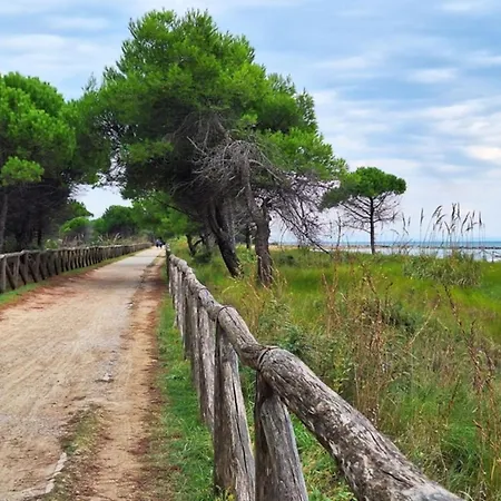 Welcoming Near The Apartmán Bibione