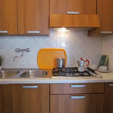 Welcoming Near The Μπιμπιόνε